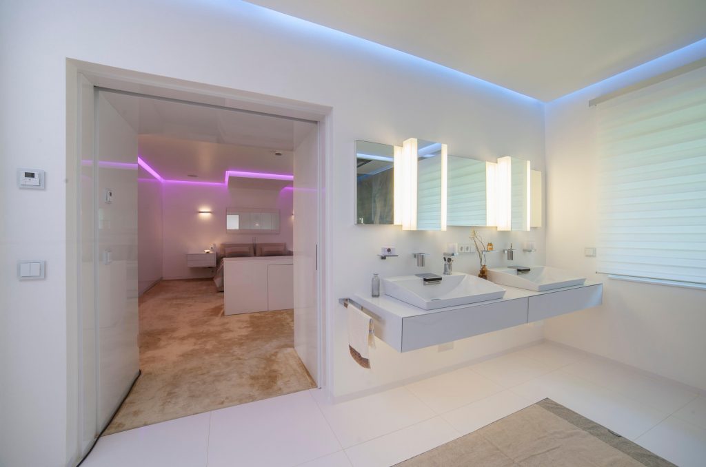 Luxus-Bad – Trendstudie: Badarchitektur-Purismus mit ... Luxus-Bad – Trendstudie: Badarchitektur-Purismus mit ...
