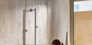 Sicherer Komfort für alle - Multifunktionale Dusch-Brausestange bietet optimalen Halt